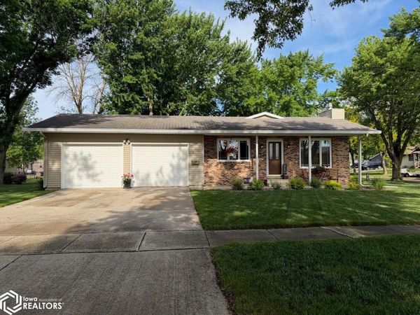 517 N Putnam Street, Algona, IA 50511
