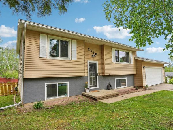 2710 Golden Gate Way, Madison, WI 53713