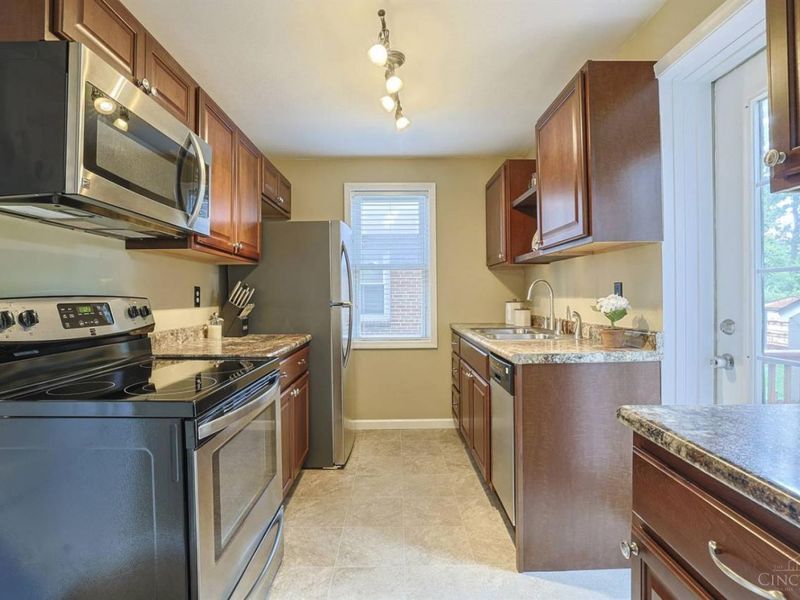 7304 Richmond Avenue, Cincinnati, OH 45236 Photo 11