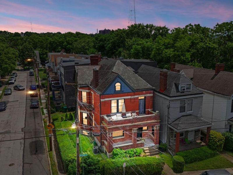 2412 Fairview Avenue, Cincinnati, OH 45219 Photo 2