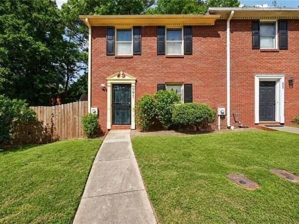 991 Park Gate Place , Stone Mountain, GA 30083