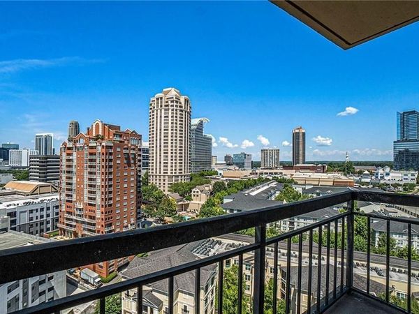 3481 Lakeside Drive NE, Unit 2107, Atlanta, GA 30326
