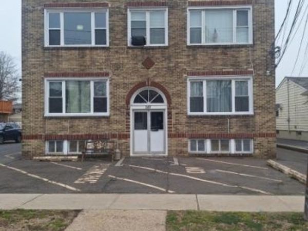 249 W Linden Ave, Linden, NJ 07036