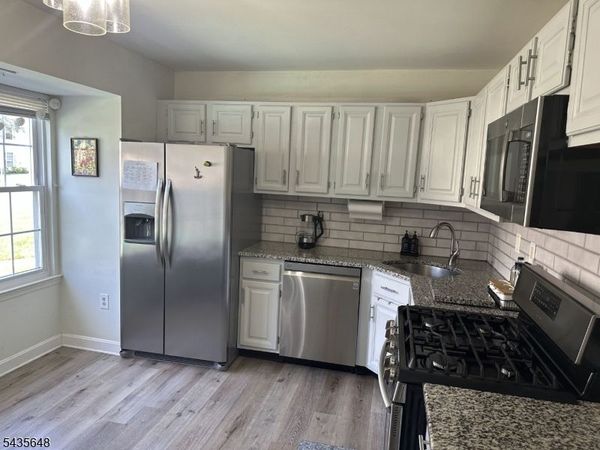 14 Albury Way, North Brunswick, NJ 08902