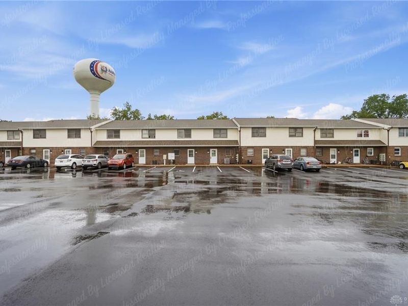 539 N Broad Street, Fairborn, OH 45324 Photo 2