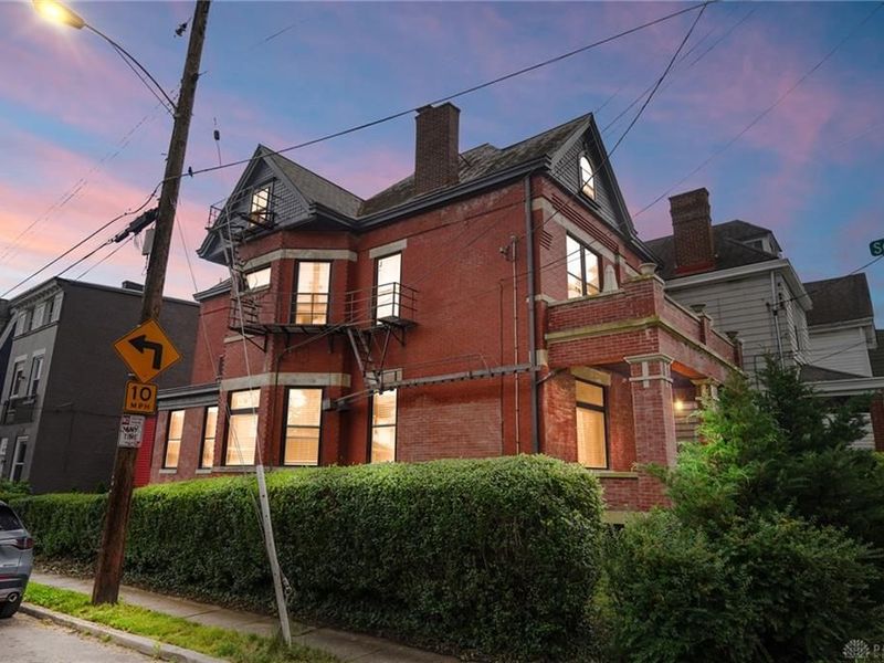 2412 Fairview Avenue, Cincinnati, OH 45219 Photo 2