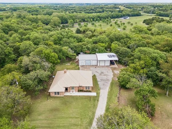 807 E State Highway 11, Whitewright, TX 75491