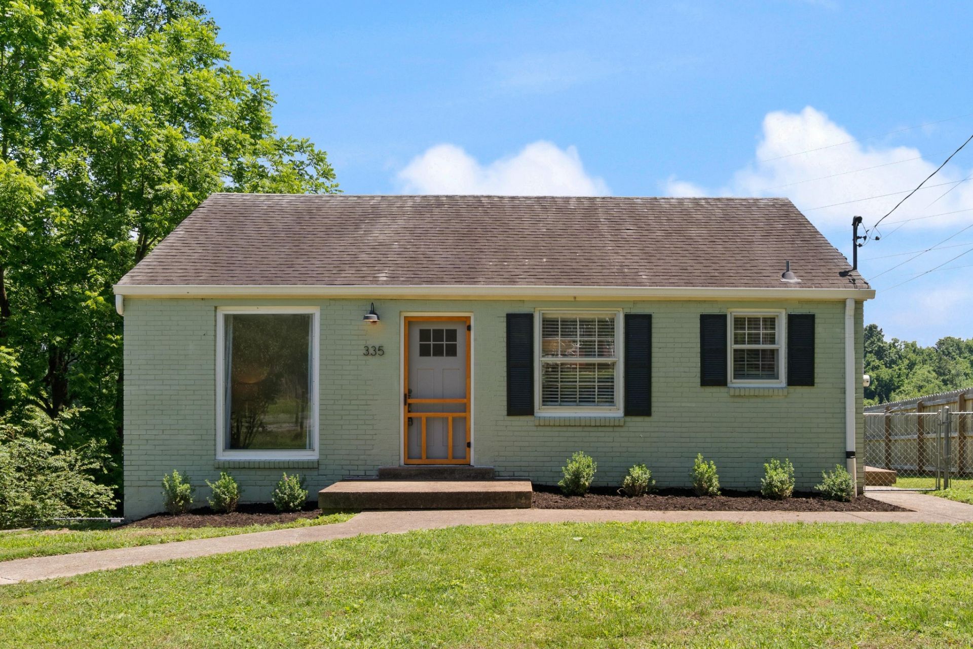 335 Tamworth Dr, Nashville, TN 37214 Main Photo