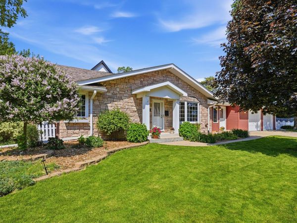 5544 Saint Johns Avenue, Edina, MN 55424