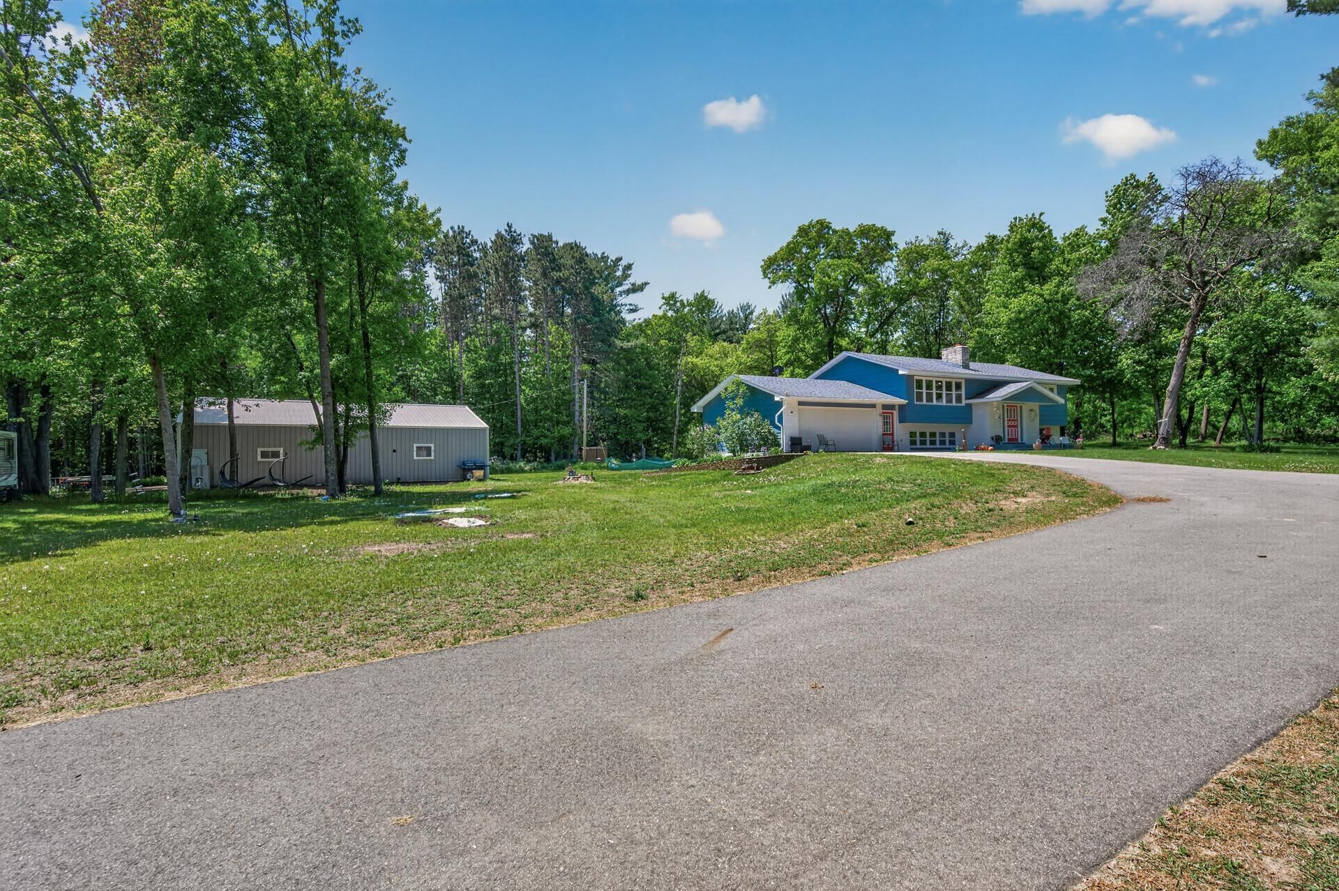 30400 Fox Street NW, Cambridge, MN 55008