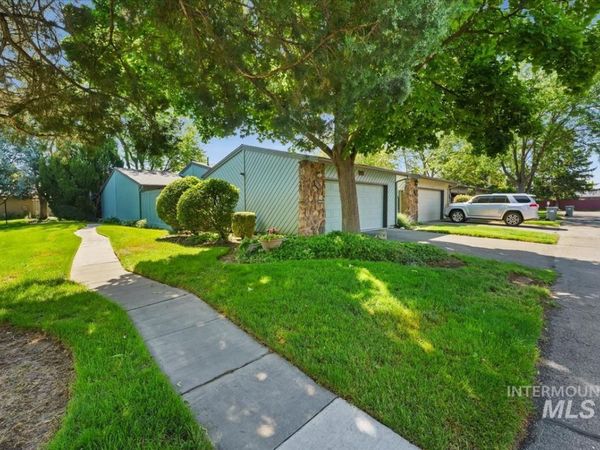 7123 W Cascade Dr, Boise, ID 83704