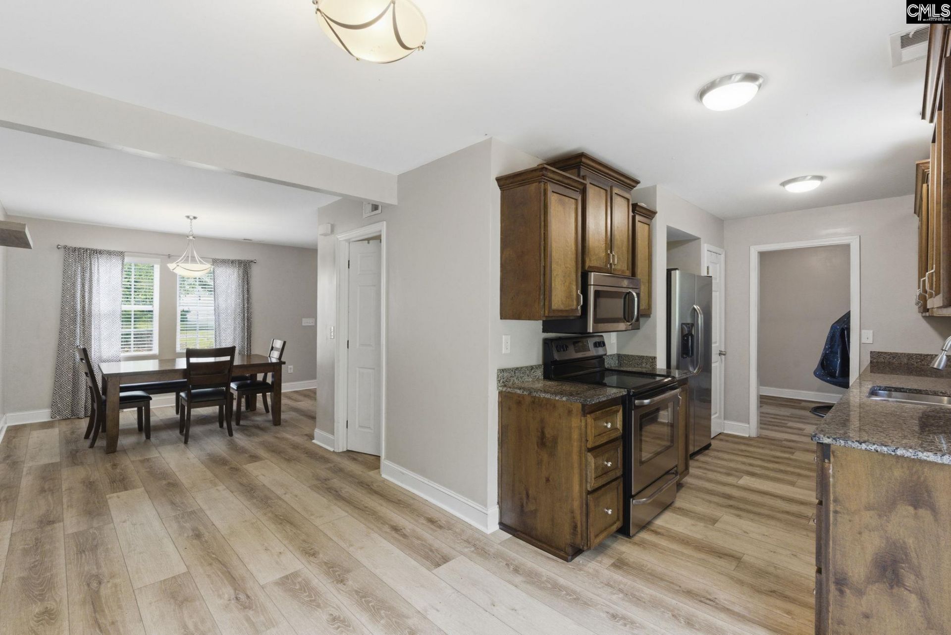 420 Forest Grove Circle  Photo 9