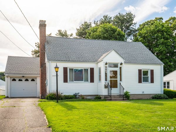 19 Newgate, West Hartford, CT 06110