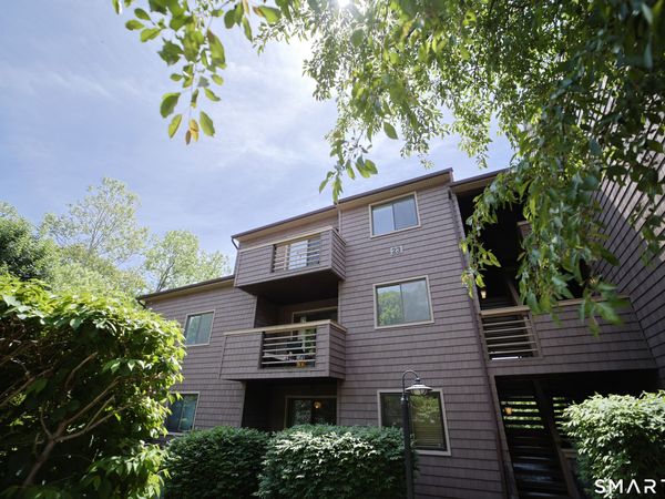 166 Old Brookfield, Unit 23A6, Danbury, CT 06811