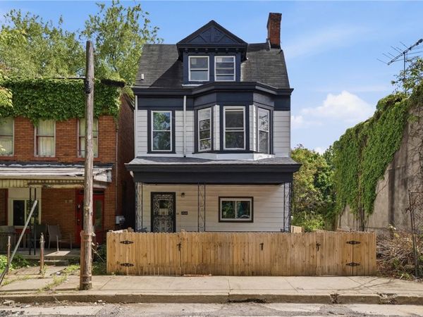 2520 Hallett St, Pittsburgh, PA 15219