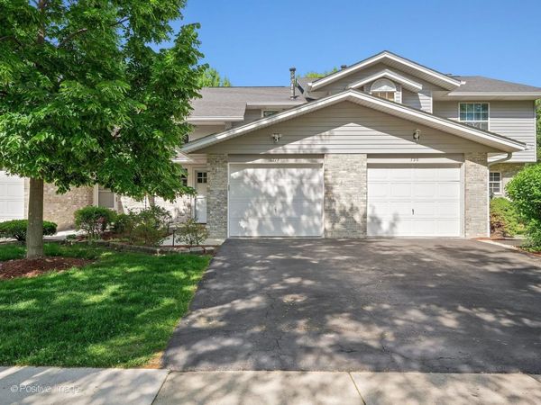 718 N Tamarac Boulevard , Addison, IL 60101