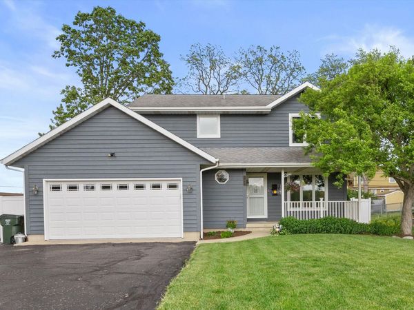 11901 224th Ave, Salem Lakes, WI 53104