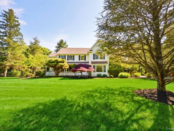 6 S Post Lane , Airmont, NY 10952