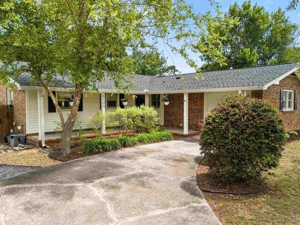 5540 Leesway Blvd, Pensacola, FL 32504