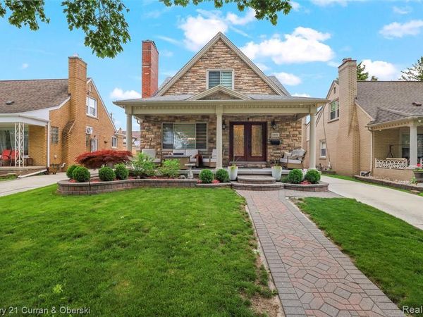 6446 Oakman Boulevard, Dearborn, MI 48126