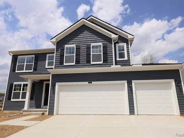 362 Hidden River W, Holly Twp, MI 48442