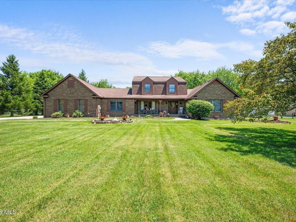 1453 S Wynn Road, Oregon, OH 43616
