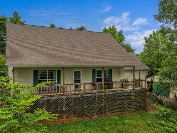 965 Lakewood Village Road, Spring City, TN 37381