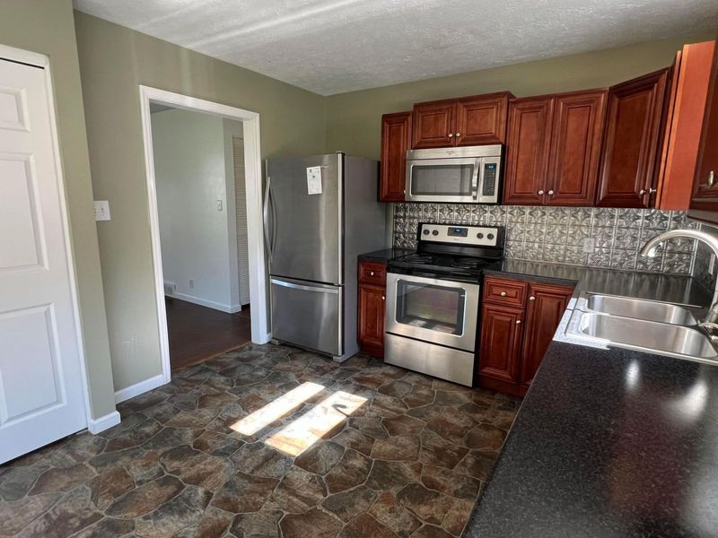 159 S 33rd Street , Newark, OH 43055 Photo 8