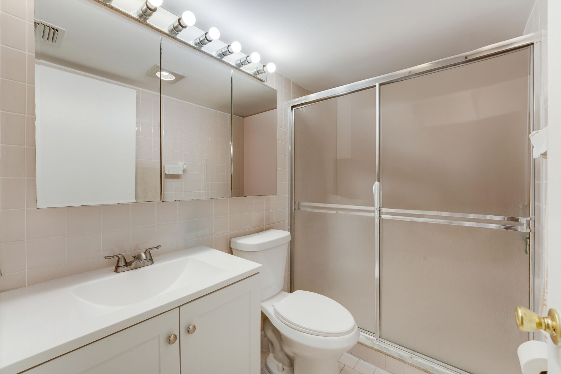 1011, 290 , 16 , 146 Exeter, Dorset , Mansfield, Boca Raton, FL 33434 Photo