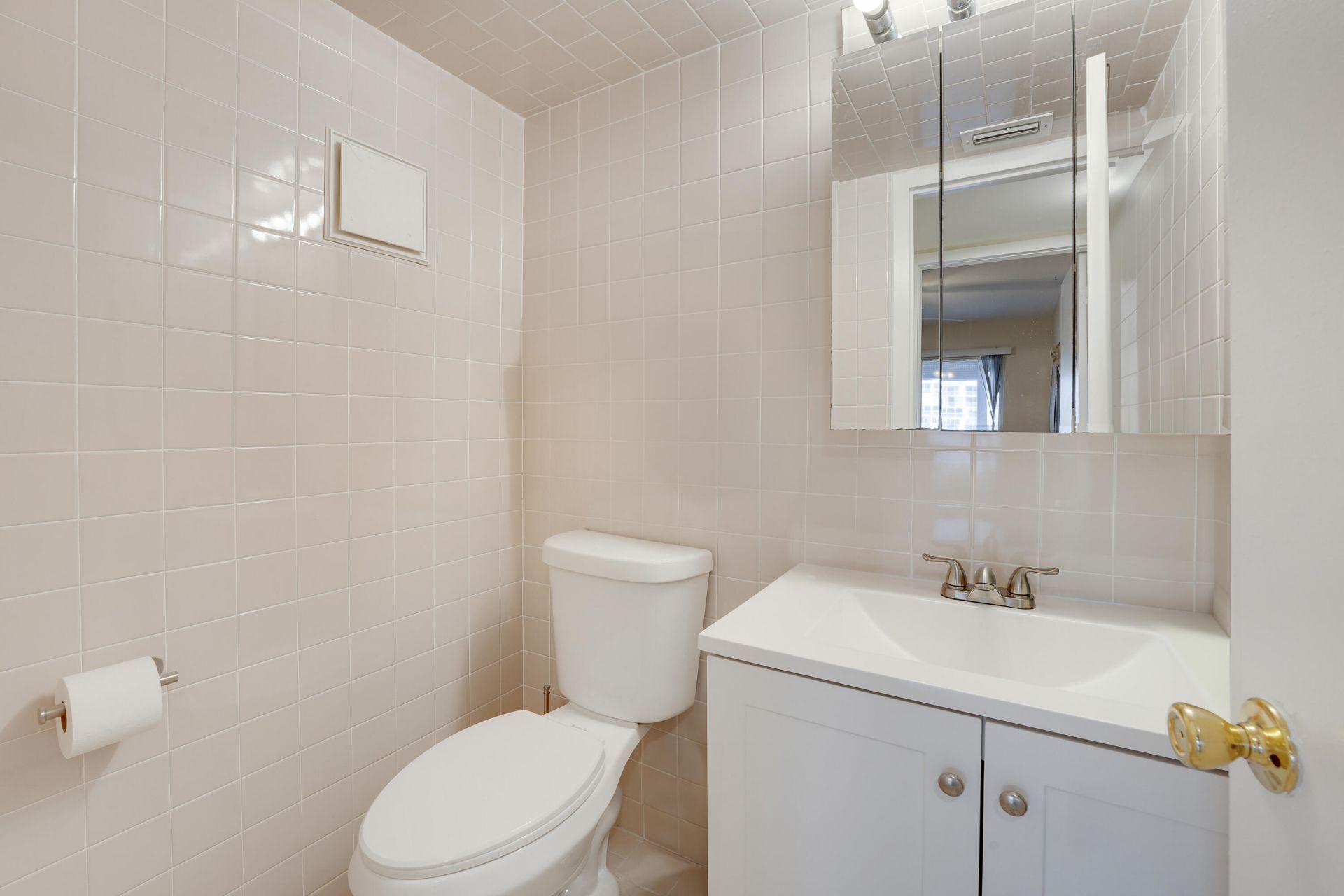 1011, 290 , 16 , 146 Exeter, Dorset , Mansfield, Boca Raton, FL 33434 Photo