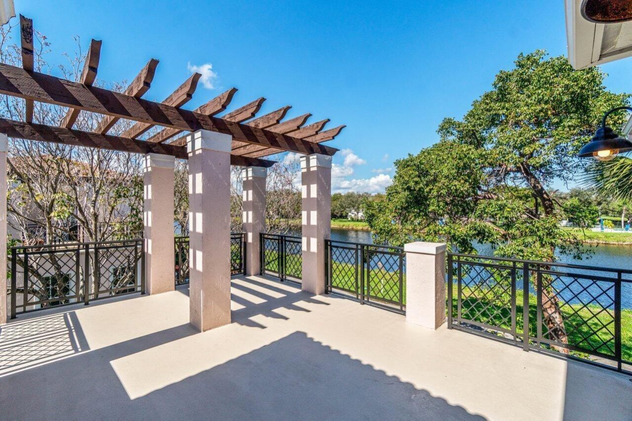 8343 NW 8th Terrace, Boca Raton, FL 33487 Photo