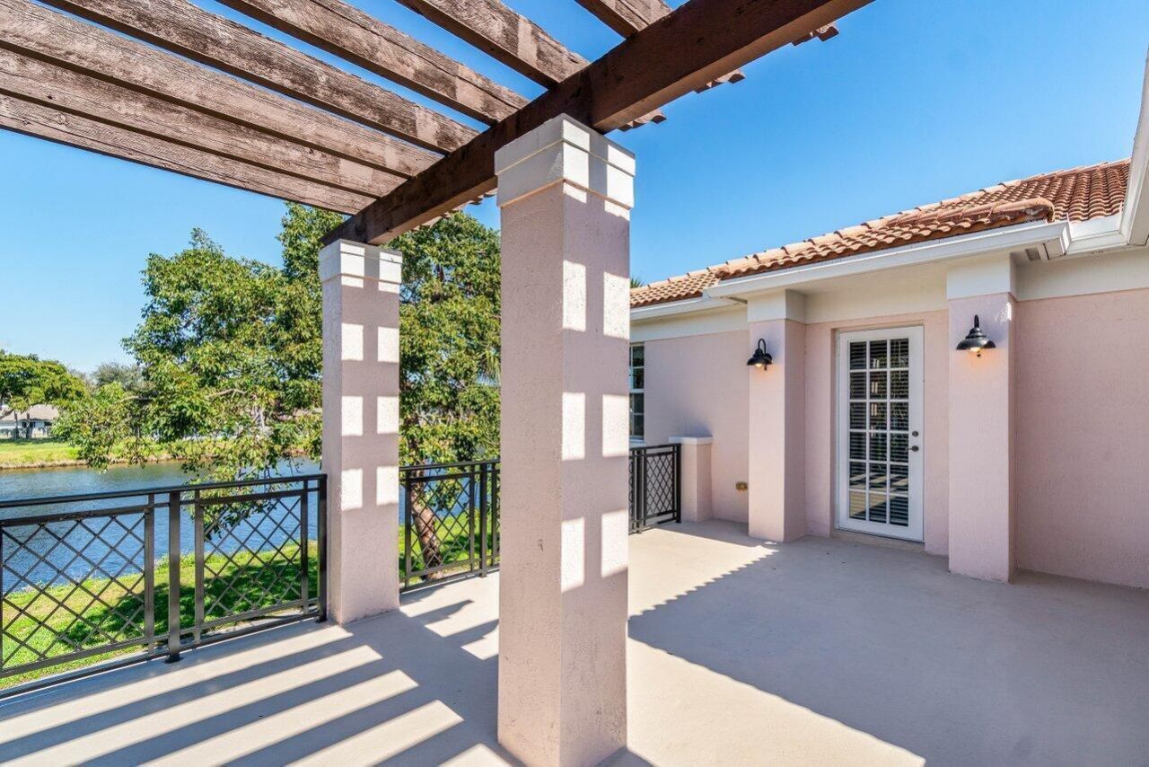 8343 NW 8th Terrace, Boca Raton, FL 33487 Photo