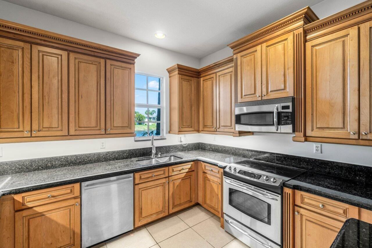 8343 NW 8th Terrace, Boca Raton, FL 33487 Photo
