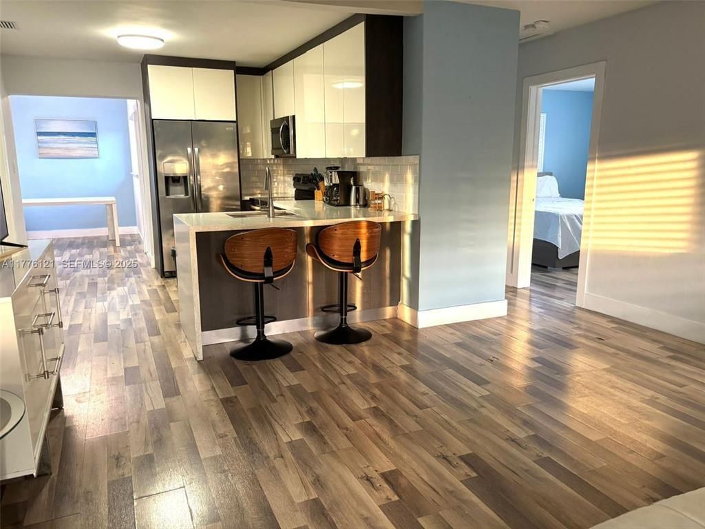 4580 NE 3rd Avenue, Oakland Park, FL 33334 Photo