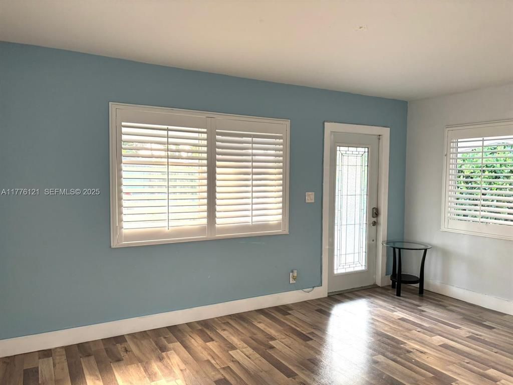 4580 NE 3rd Avenue, Oakland Park, FL 33334 Photo