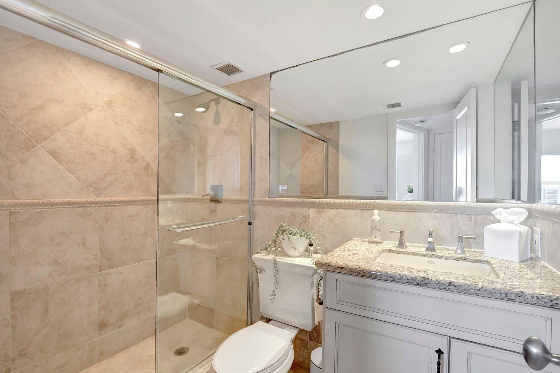 2871 N Ocean Boulevard, Unit D506, Boca Raton, FL 33431 Photo