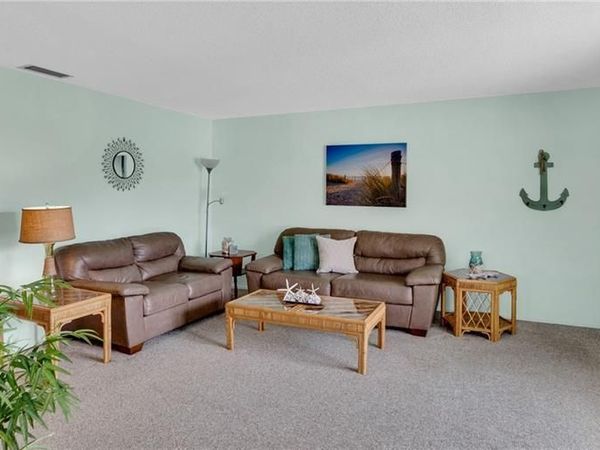6 Vista Palm Lane, Unit 202, Vero Beach, FL 32962