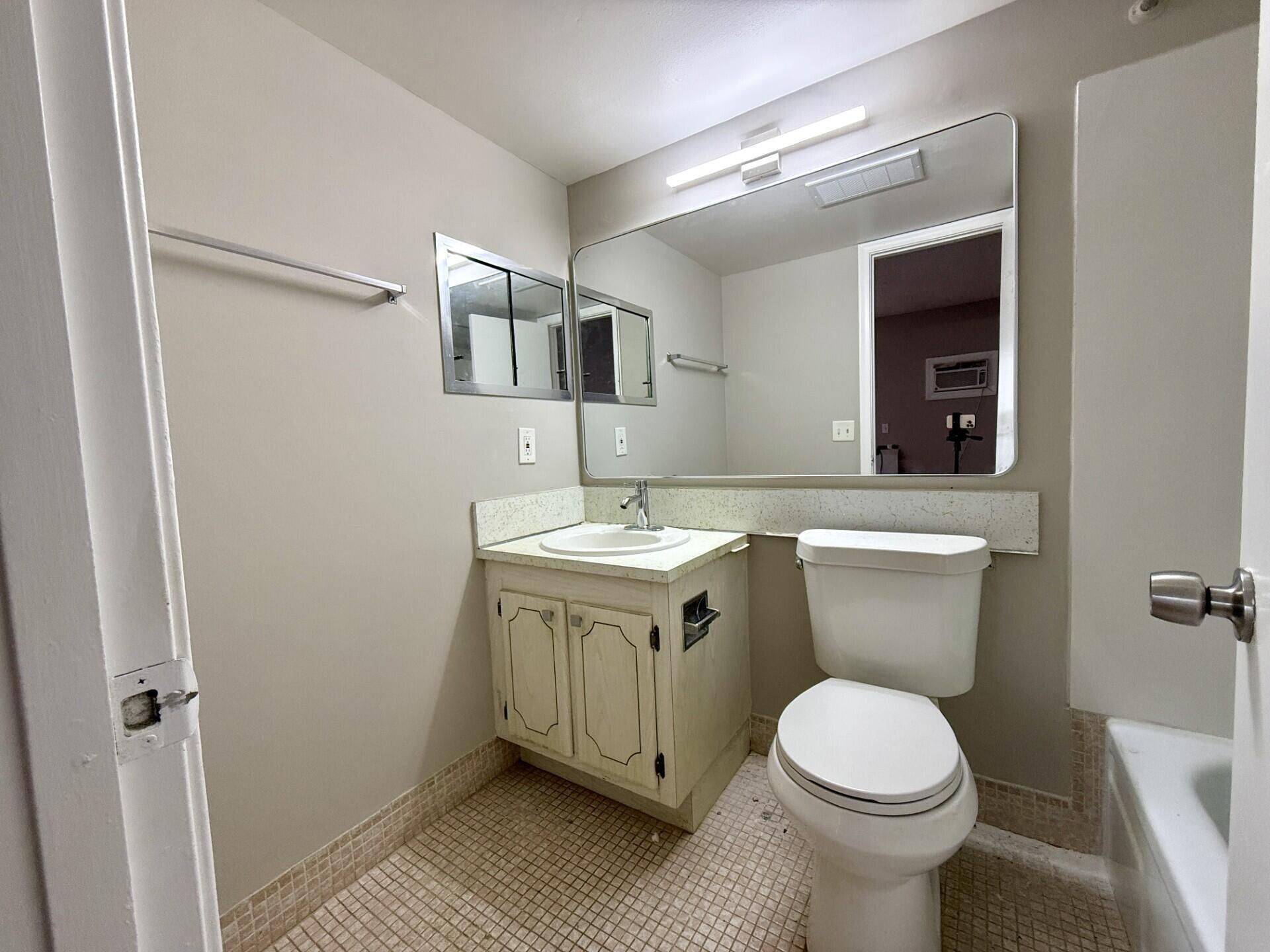 92 Northampton E, Unit 92, West Palm Beach, FL 33417 Photo