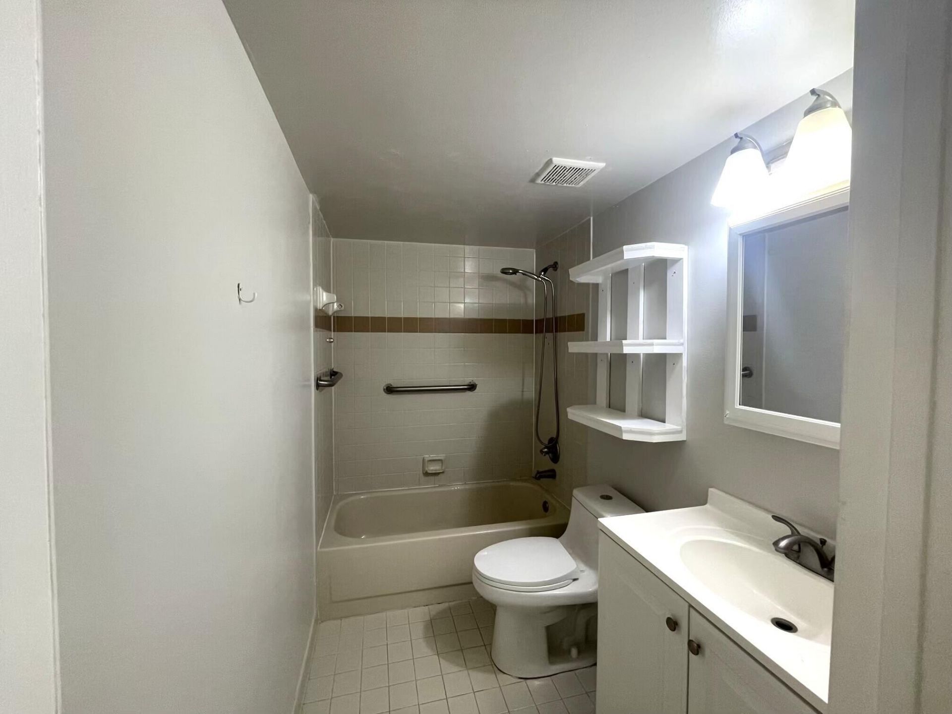 1811 Meadows Circle W, Boynton Beach, FL 33436 Photo