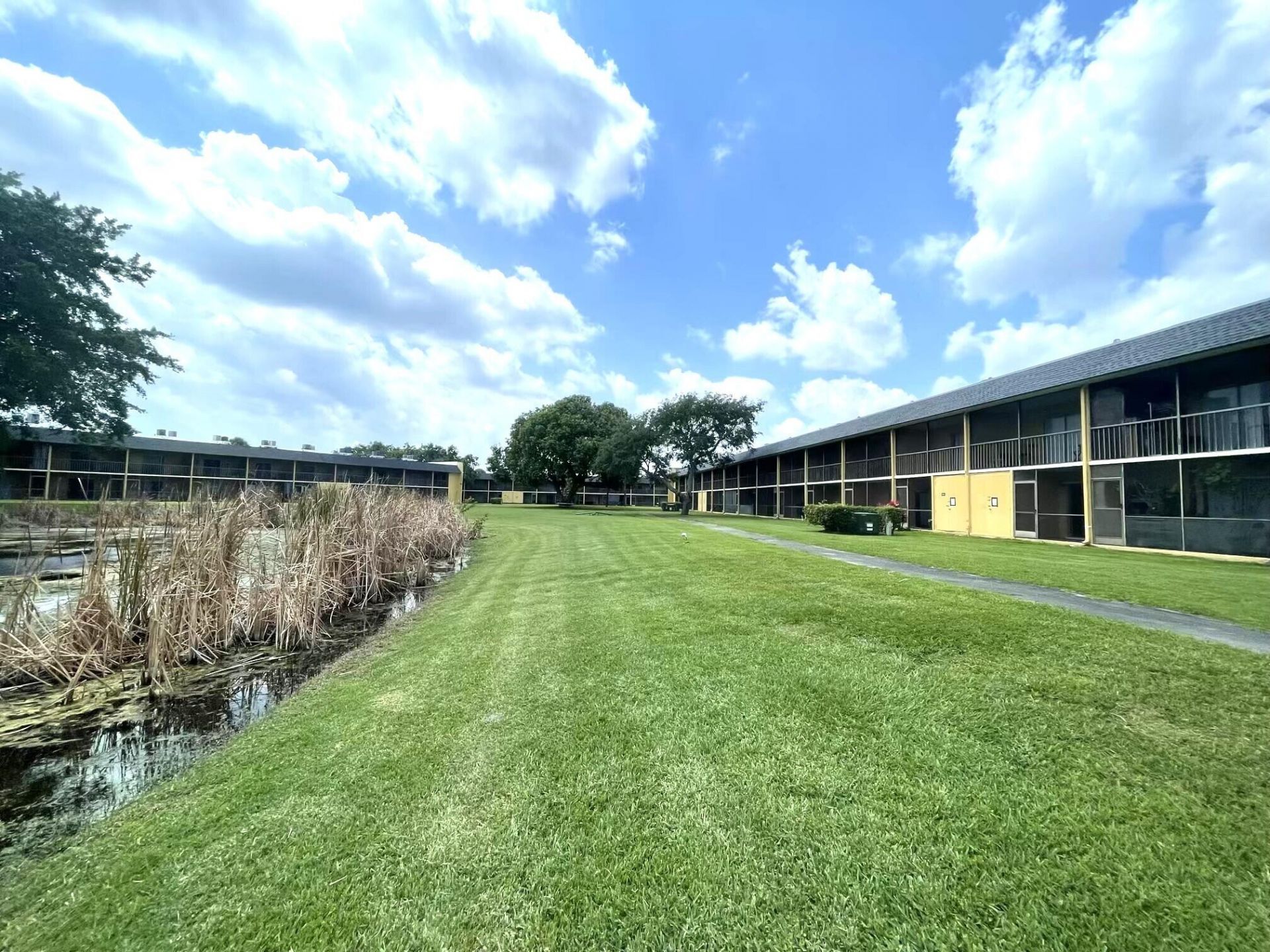 1811 Meadows Circle W, Boynton Beach, FL 33436 Photo