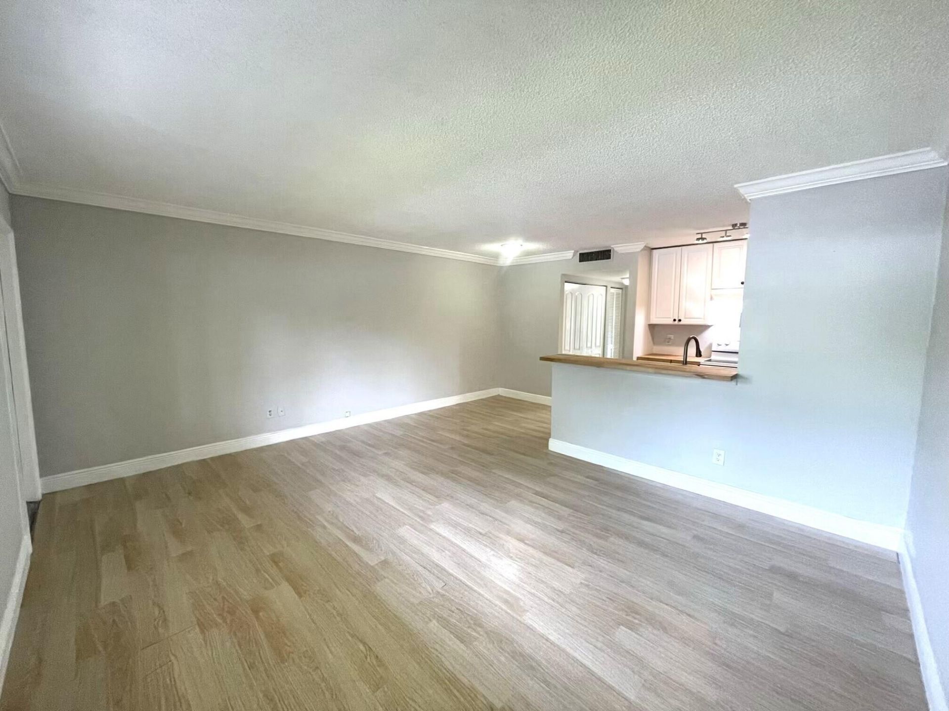 1811 Meadows Circle W, Boynton Beach, FL 33436 Photo