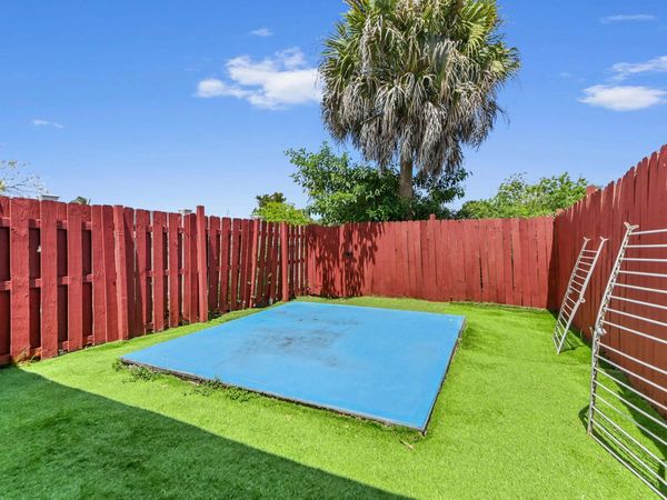 7904 SW 8th Street, North Lauderdale, FL 33068