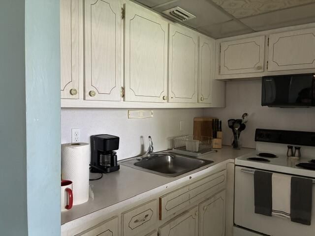 620 Horizon W, Unit 202, Boynton Beach, FL 33435 Photo