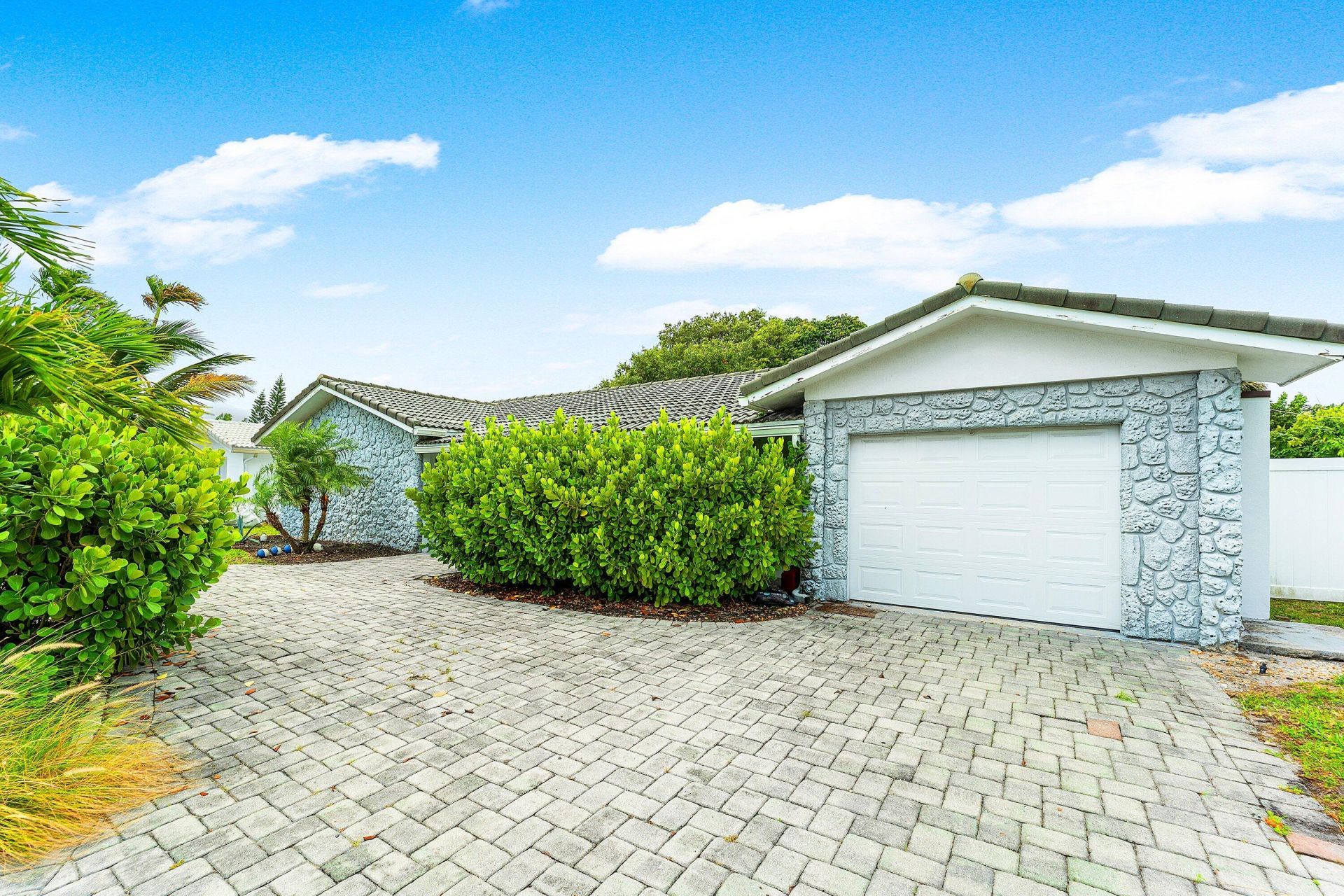 581 NW 13th Drive, Boca Raton, FL 33486 Photo