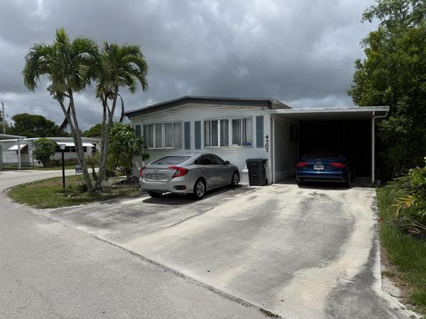 4707 Nancy Drive, Unit 757, Greenacres, FL 33463