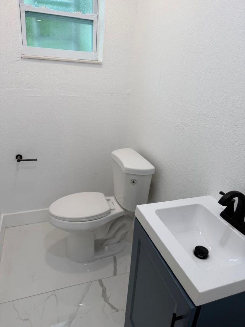 6410 NW Miami Court, Miami, FL 33150 Photo