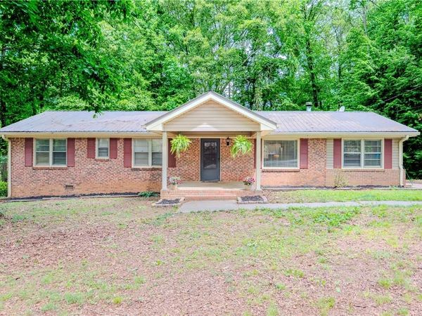 1648 Dogwood Trail , Monroe, GA 30655