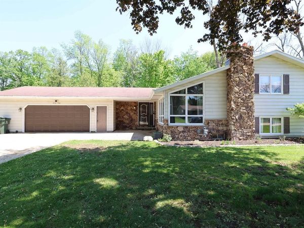 740 WOODSIDE DRIVE, Seymour, WI 54165