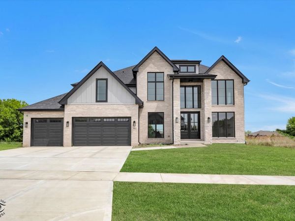 9011 Port Washington Drive , Frankfort, IL 60423