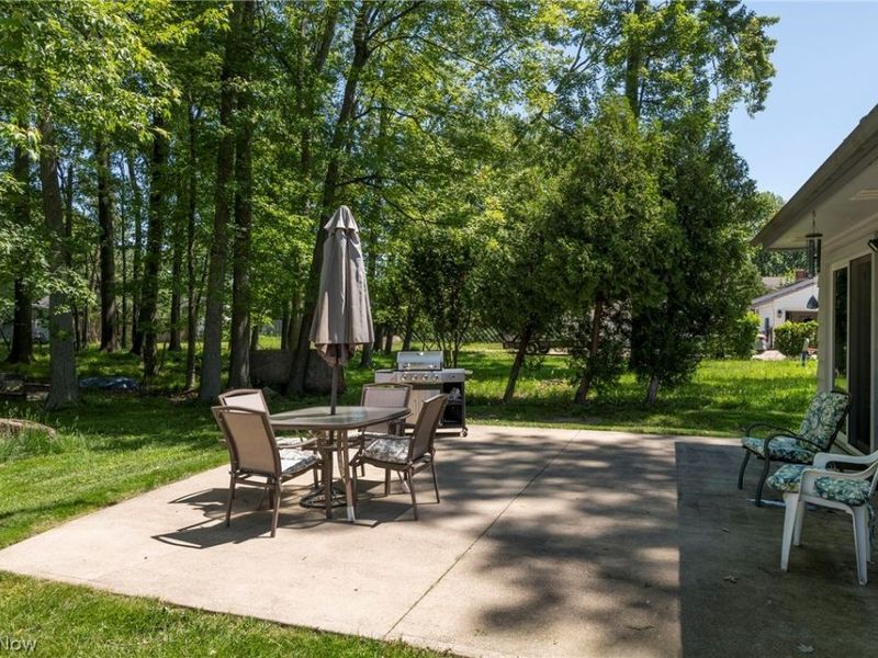 23630 Carriage Lane, North Olmsted, OH 44070 Photo 11
